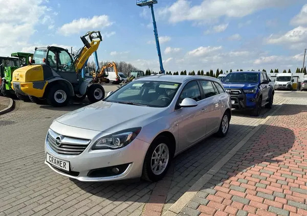 samochody osobowe Opel Insignia cena 28900 przebieg: 225693, rok produkcji 2017 z Wolbórz